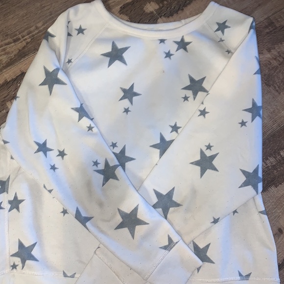 white crewneck with grey stars - Picture 2 of 4